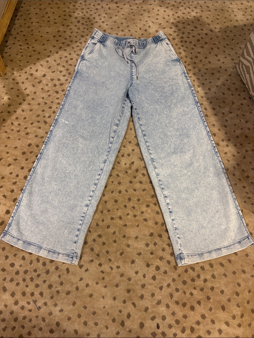 Calia pull on wide leg sweatpant jeans size small